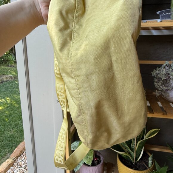 Baggu Medium Nylon Crescent Bag Butter - Picture 2 of 9